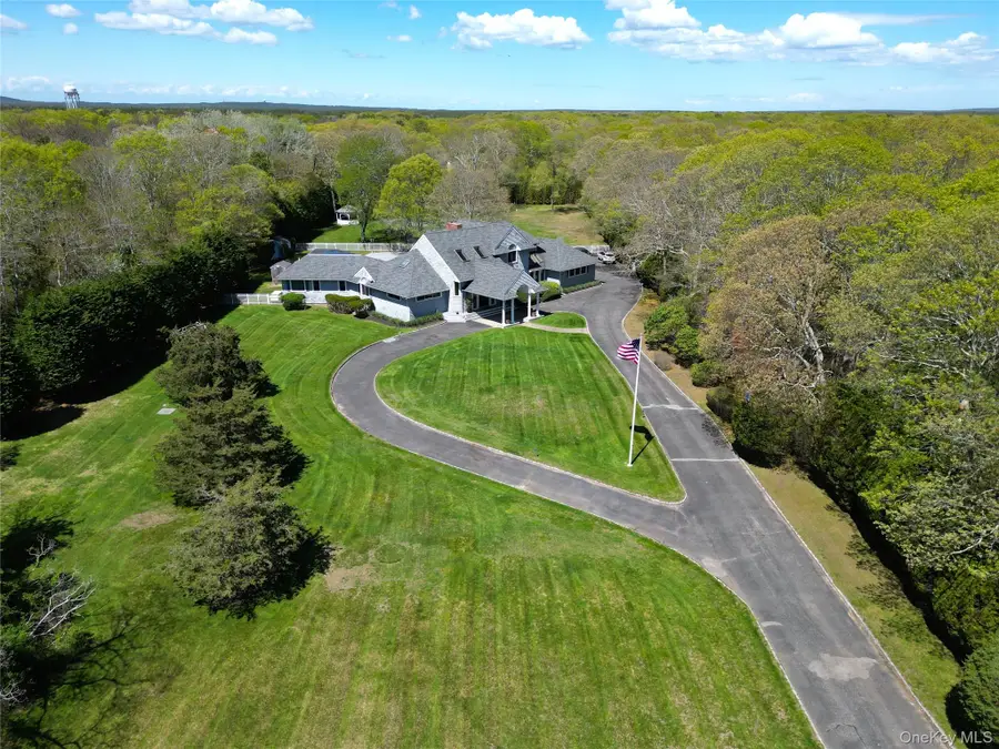 124 Montauk Highway, Westhampton, NY 11977 - Image #3