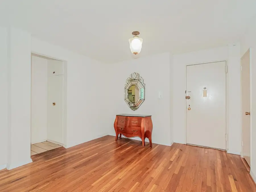 679 W 239th Street W #3J, Bronx, NY 10463 - Image #2