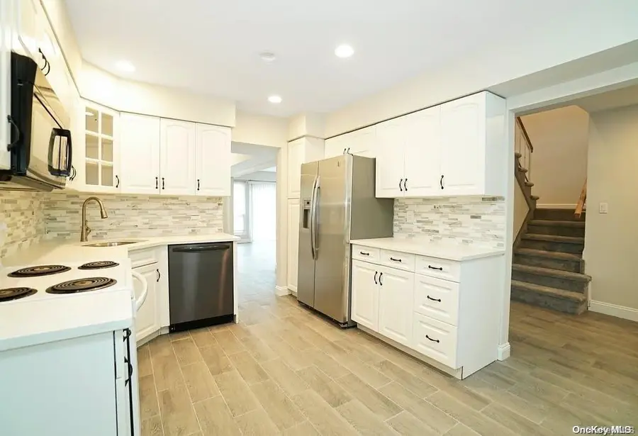 65 Manors Drive, Jericho, NY 11753 - Image #2