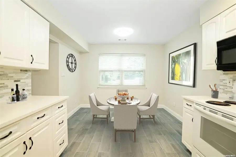 65 Manors Drive, Jericho, NY 11753 - Image #3