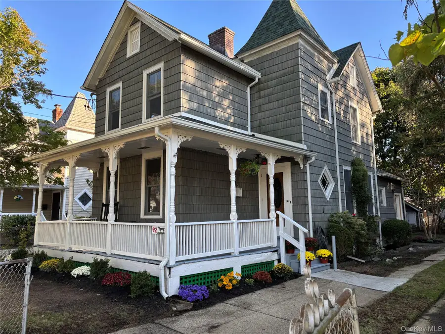 92 Walnut Street, Lynbrook, NY 11563 - Image #2
