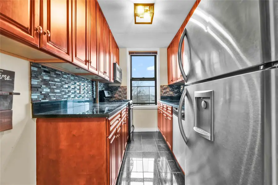 21-58 35 Street #5D, Astoria, NY 11105 - Image #2