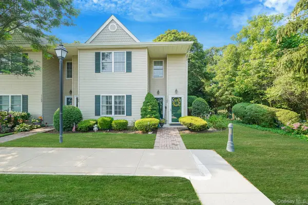 1126 Savoy Drive, Melville, NY 11747