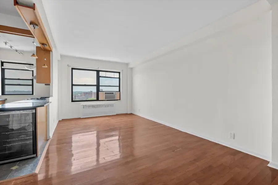 99-52 66 Road #11W, Rego Park, NY 11374 - Image #2
