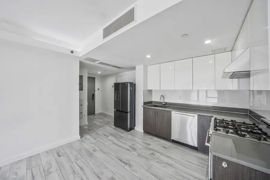 15815 Union Turnpike #2B, Fresh Meadows, NY 11366 - Image #2