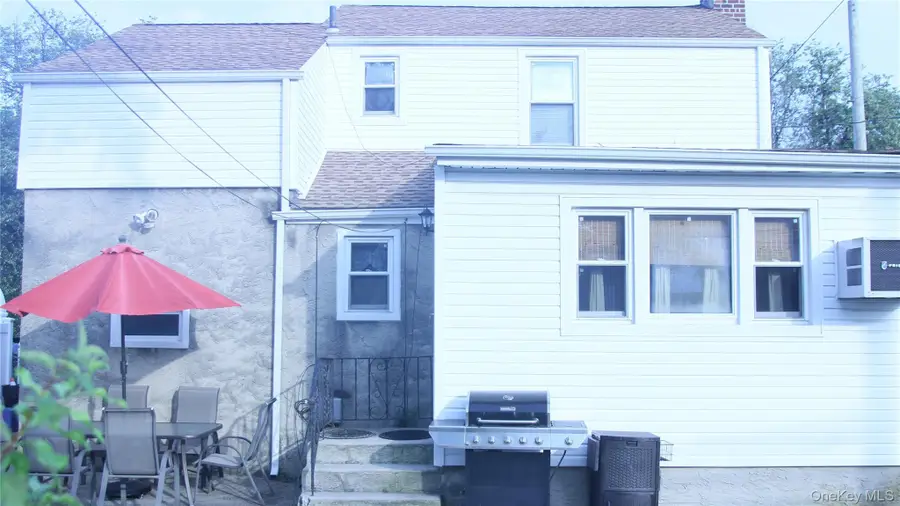 24 Garnet Place, Elmont, NY 11003 - Image #3