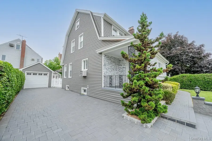 37 Keystone Place, Hewlett, NY 11557 - Image #3