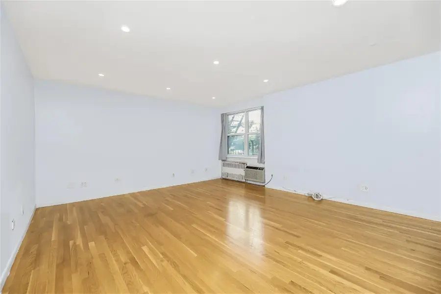 377 N Broadway #304, Yonkers, NY 10701 - Image #2