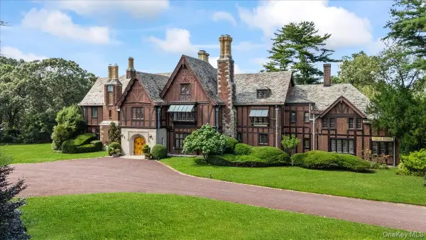 127 Horseshoe Road, Mill Neck, NY 11765