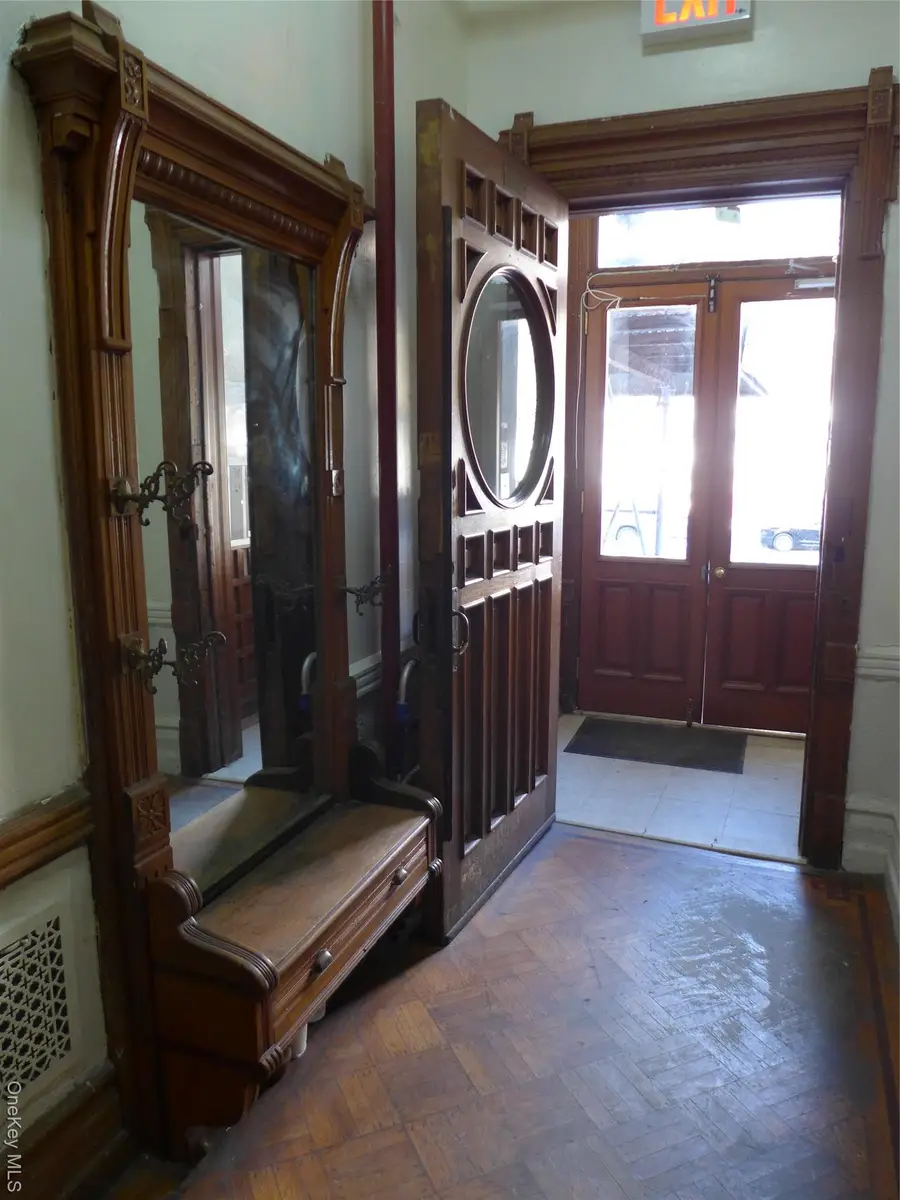 30 Edgecombe Avenue, New York, NY 10030 - Image #3