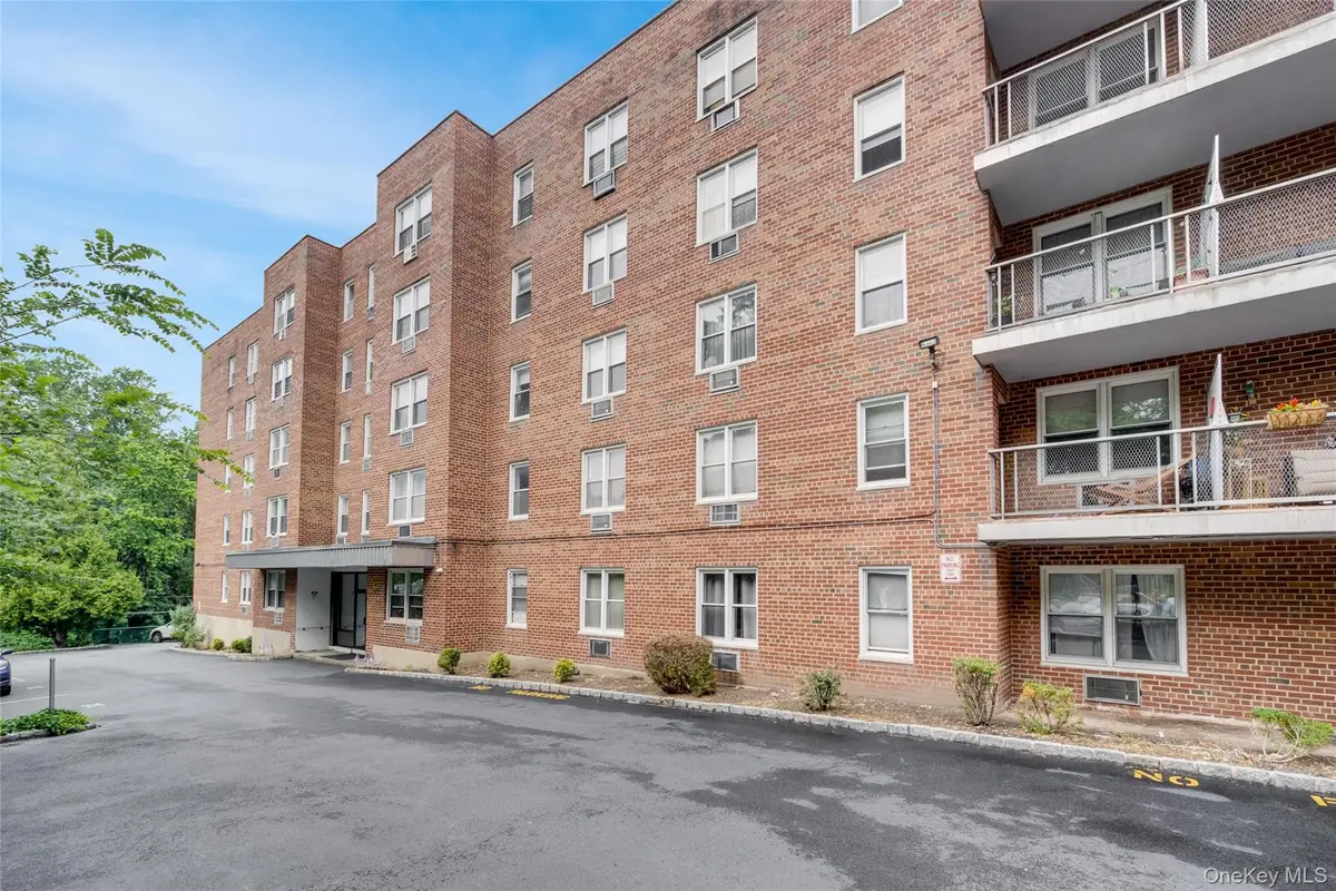 510 Midland Avenue #3L, Yonkers, NY 10704 - Image #1