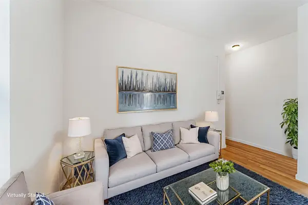 2137 33rd Street #3D, Astoria, NY 11105