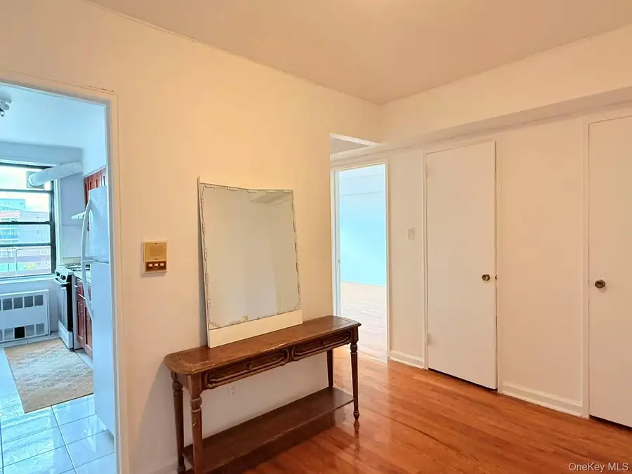 136-30 Sanford Avenue #6D, Flushing, NY 11355 - Image #2