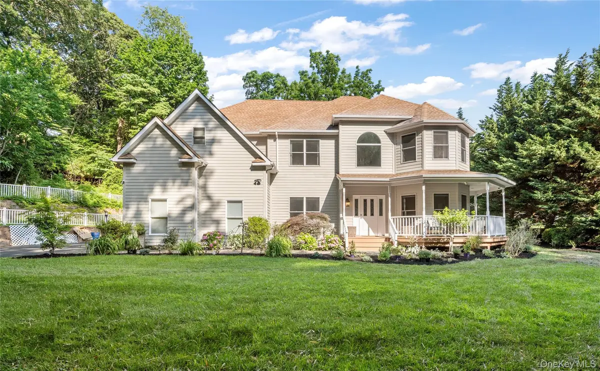 91 Bennetts Road, East Setauket, NY 11733 - #1