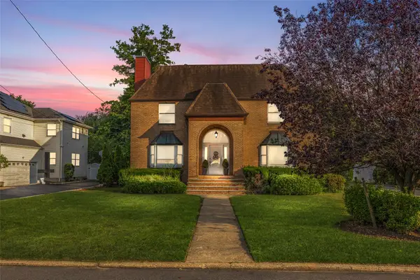 266 Park Avenue, Westbury, NY 11590