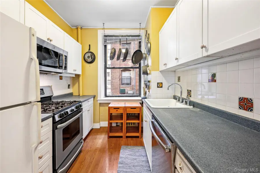 611 W 111 Street #6, New York, NY 10025 - Image #2