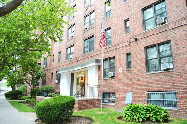 84-31 Van Wyck Expressway #5F, Briarwood, NY 11435