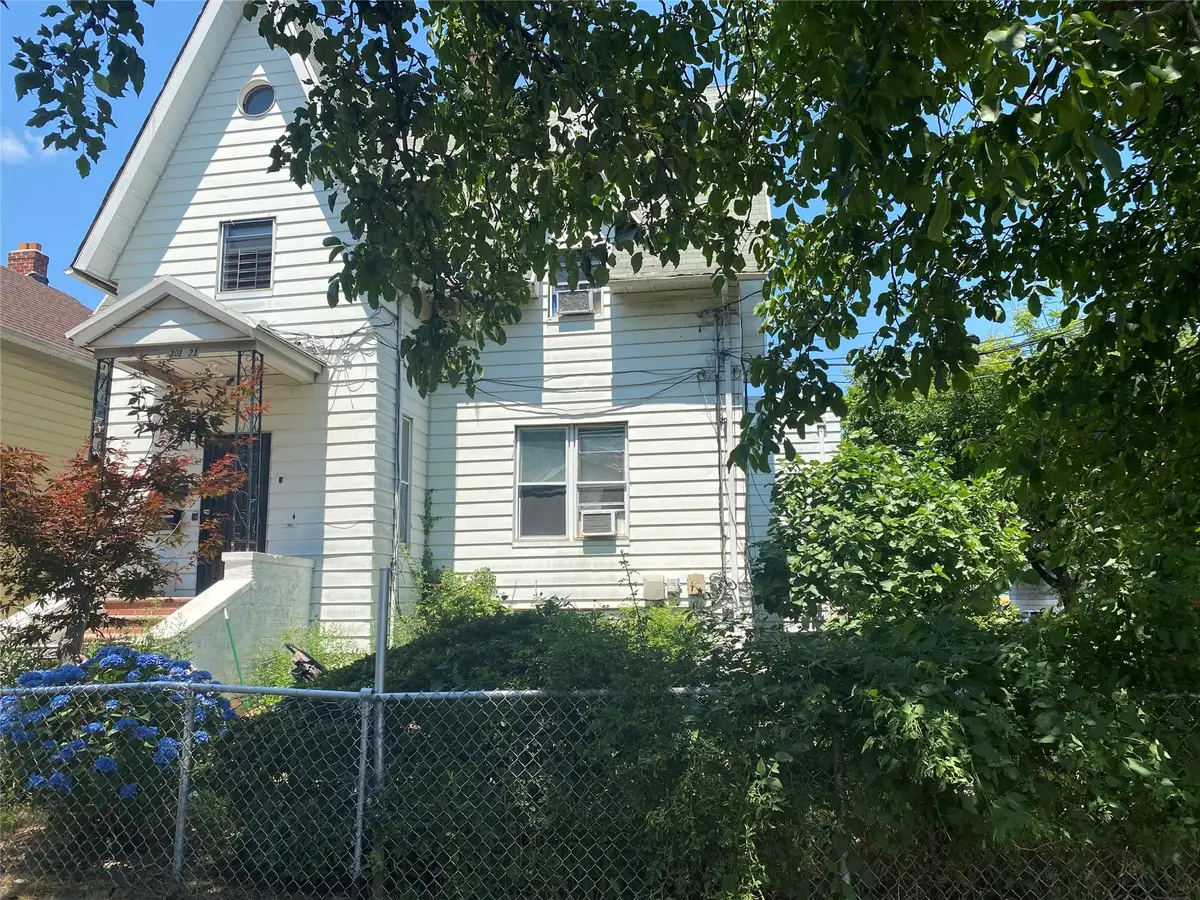 10121 46th Avenue, Corona, NY 11368 - Image #1