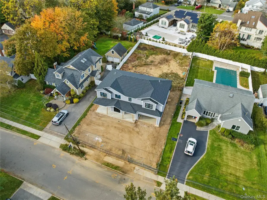 12 School House Lane, Syosset, NY 11791 - Image #2