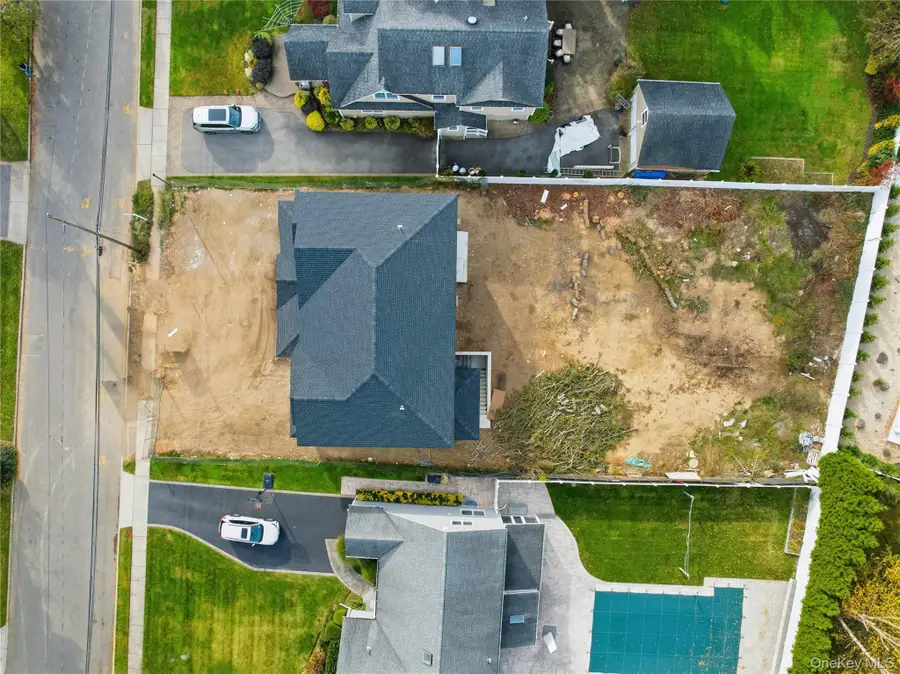 12 School House Lane, Syosset, NY 11791 - Image #3