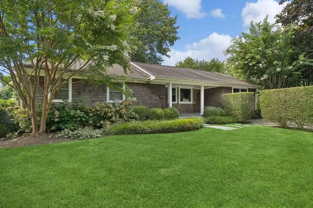 20 Stratton Square, East Hampton, NY 11937 - #1