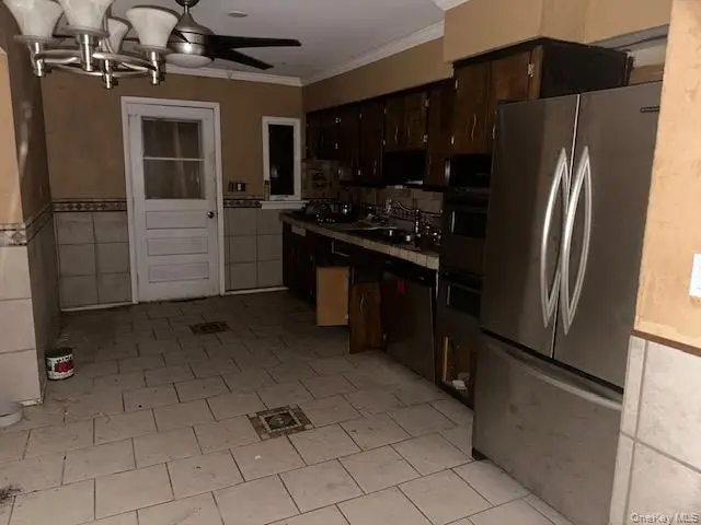 190 Burlington Avenue, Deer Park, NY 11729 - Image #3