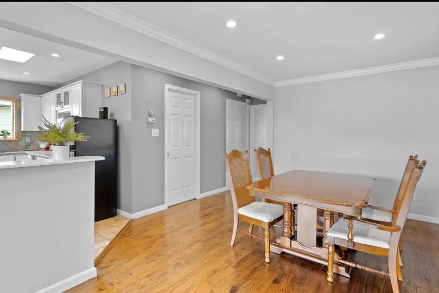 881 Surf Street, Lindenhurst, NY 11757 - Image #3