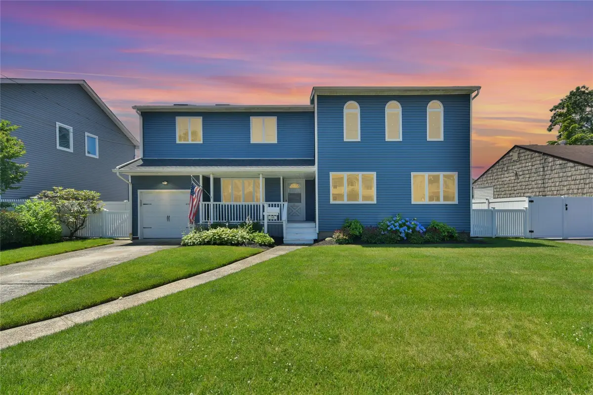 168 Von Huenfeld Street, Massapequa Park, NY 11762 - Image #1