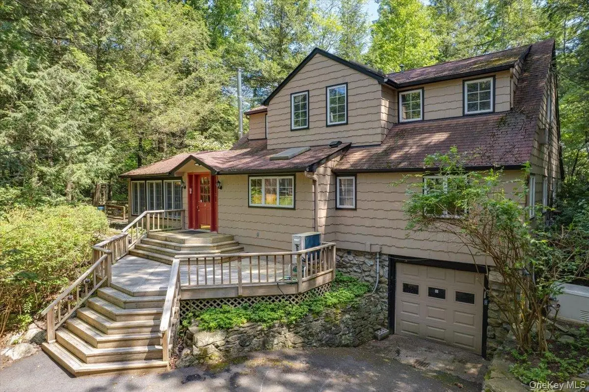 1064 Barrett Circle W, Carmel, NY 10512 - Image #1