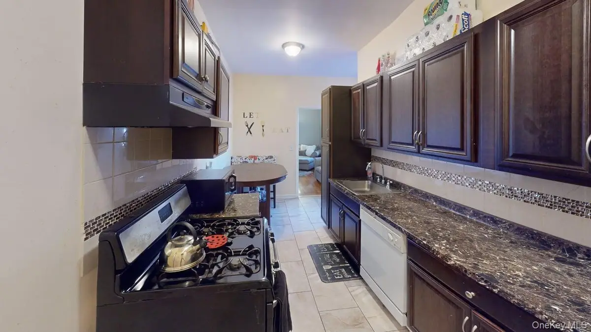 590 E Third Street #2D, Mount Vernon, NY 10553 - Image #1