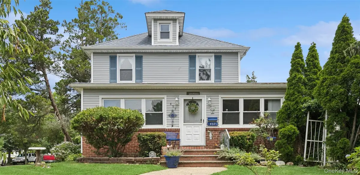 457 Secatogue Avenue, Farmingdale, NY 11735 - Image #1