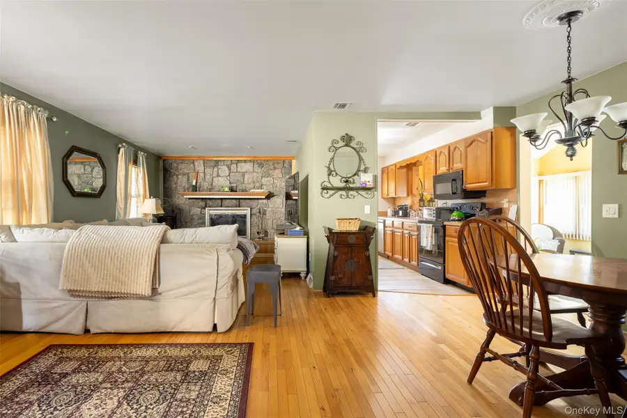 84 Country Club Road, Bellport, NY 11713 - Image #2