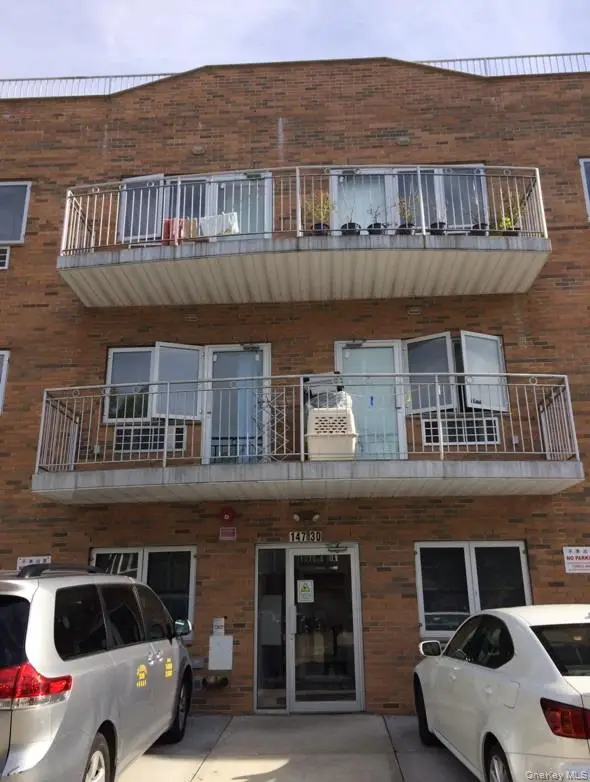 147-30 Barclay Avenue #3B, Flushing, NY 11355 - Image #1