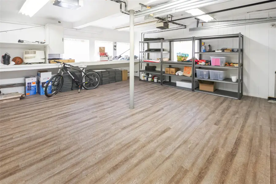 20 Sussex Road, Great Neck, NY 11020 - Image #3