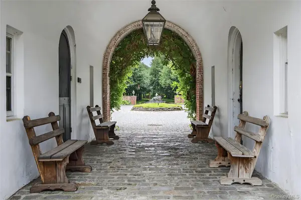 60 Piping Rock Road, Upper Brookville, NY 11545