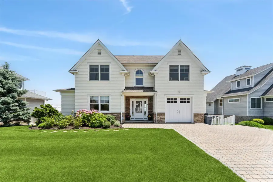9 Shinnecock Road, East Quogue, NY 11942 - Image #2
