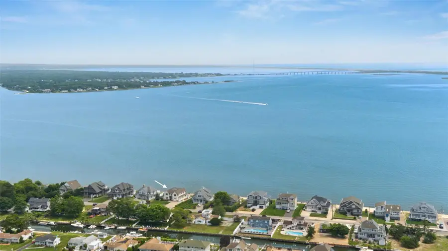 9 Shinnecock Road, East Quogue, NY 11942 - Image #3