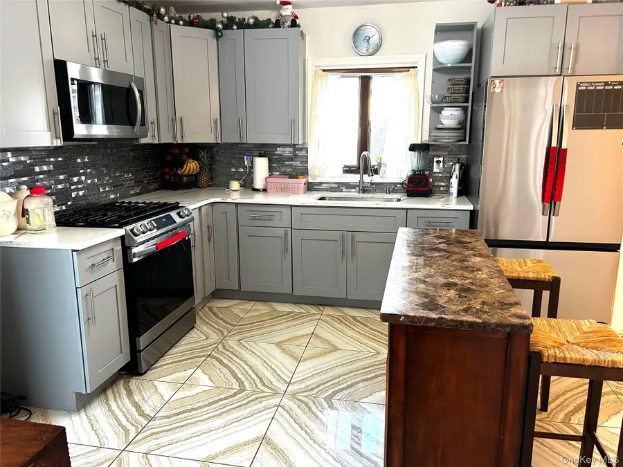 11 Duryea Place, Lynbrook, NY 11563 - Image #3