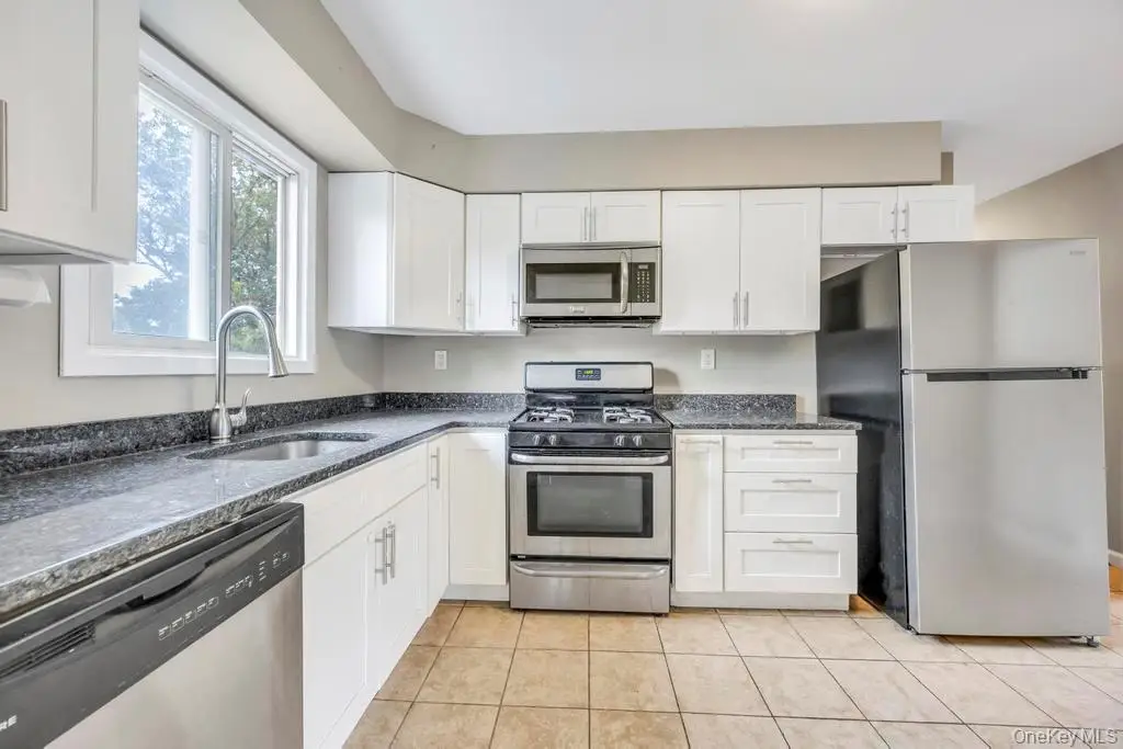 833 Bermuda Road, West Babylon, NY 11704 - Image #1