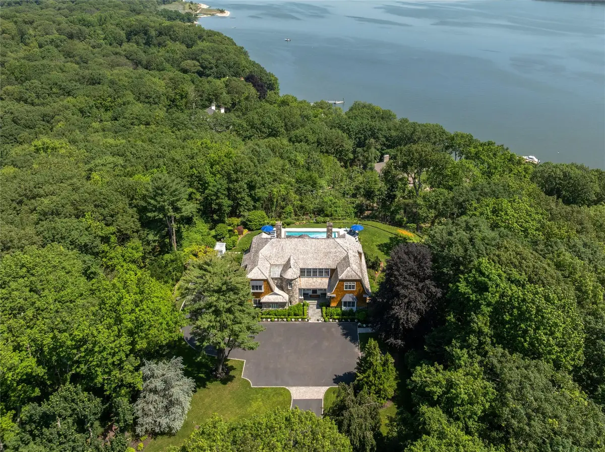 12 North Road, Laurel Hollow, NY 11771 - Image #1