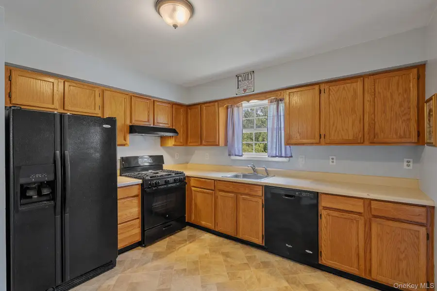 8 Sunnyside Avenue, Walden, NY 12586 - Image #2