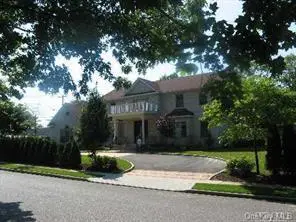 52 Snapdragon Lane, Roslyn Heights, NY 11577 - Image #1