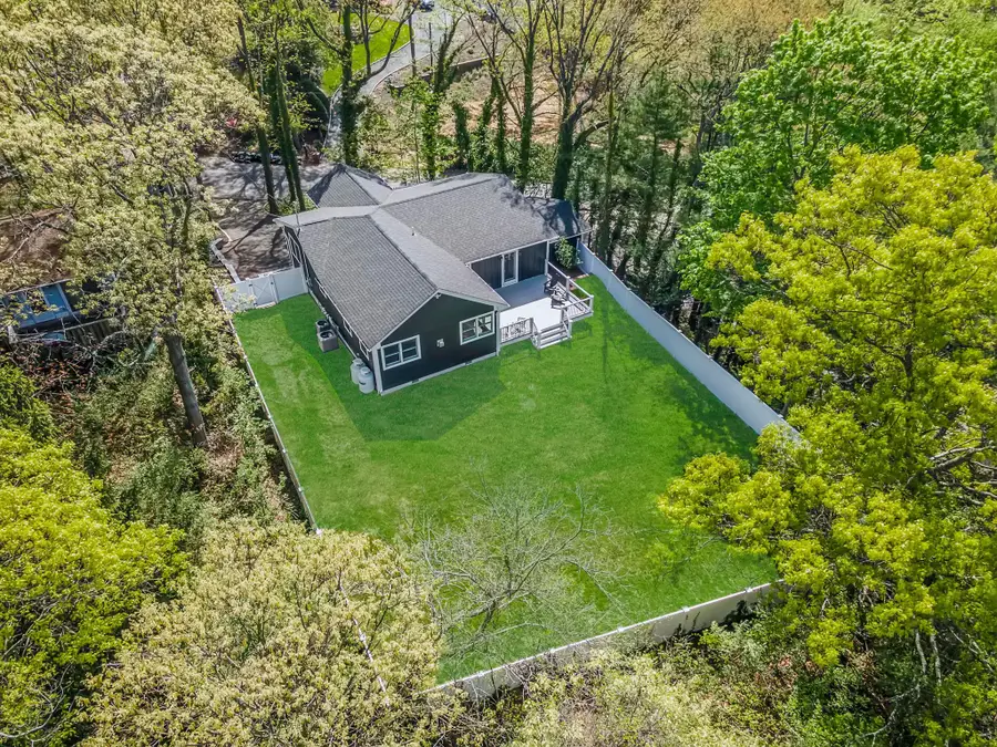 40 Friendly Road, Smithtown, NY 11787 - Image #3