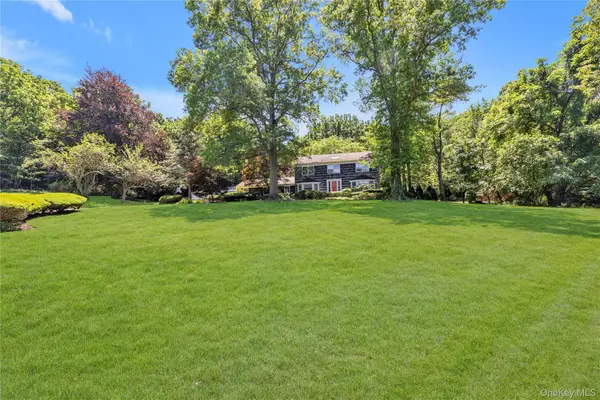 26 Rolling Drive, Brookville, NY 11545