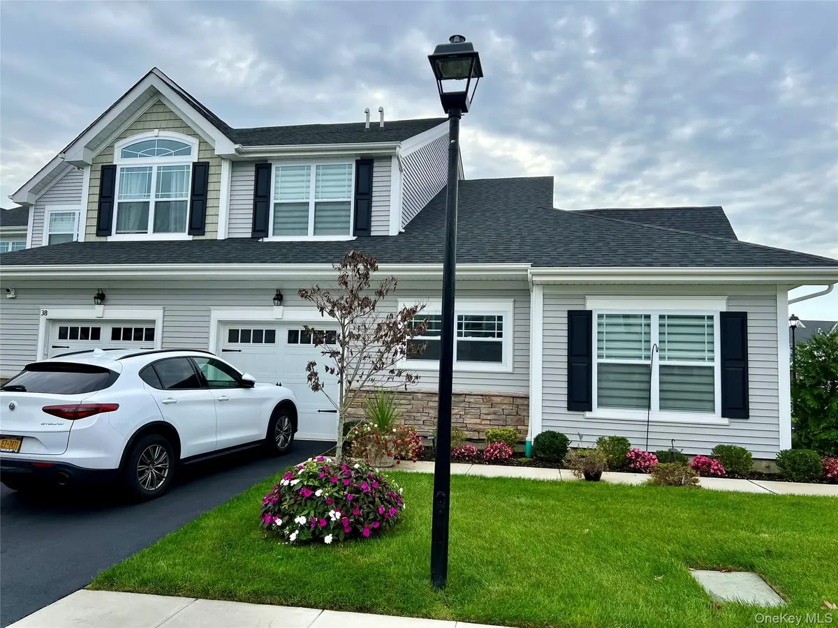 37 Willow Circle #37, Coram, NY 11727 - Image #1