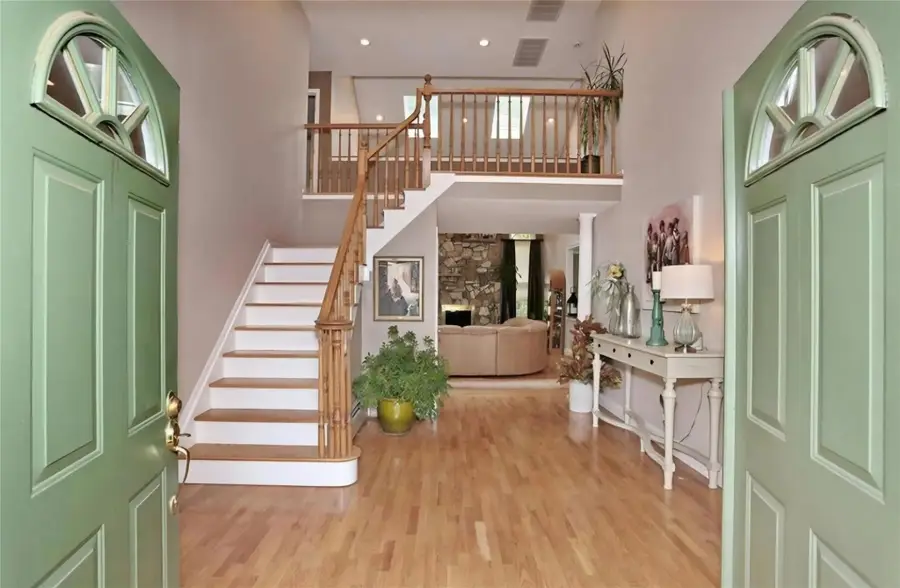 18 Mesa Place, Nanuet, NY 10954 - Image #3