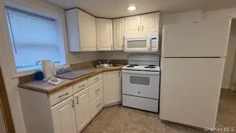 805 Doane Avenue, Bellport, NY 11713 - Image #3