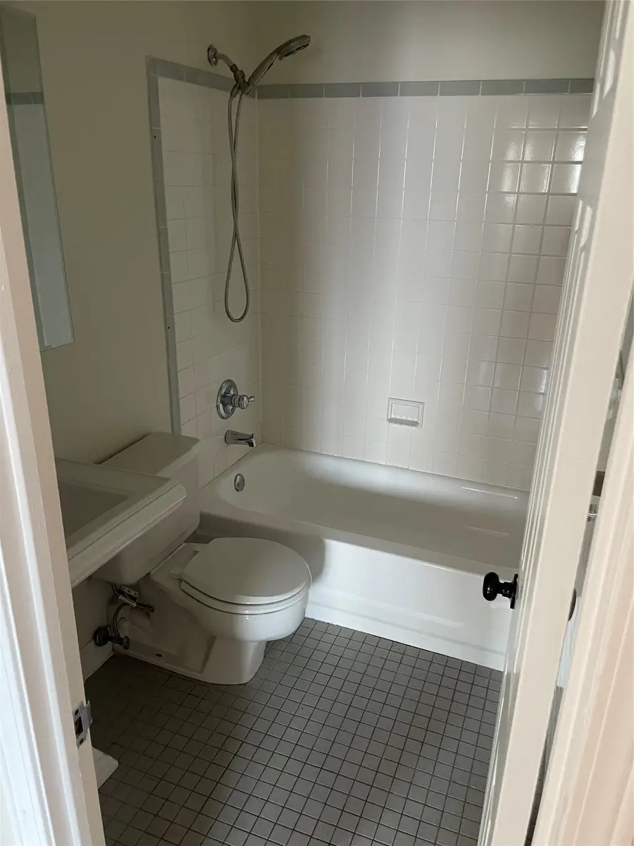 3220 Fairfield Avenue #6D, Bronx, NY 10463 - Image #3