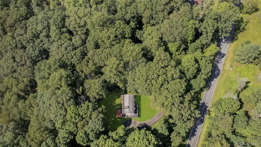 300 Estrada Road, Central Valley, NY 10917 - Image #2