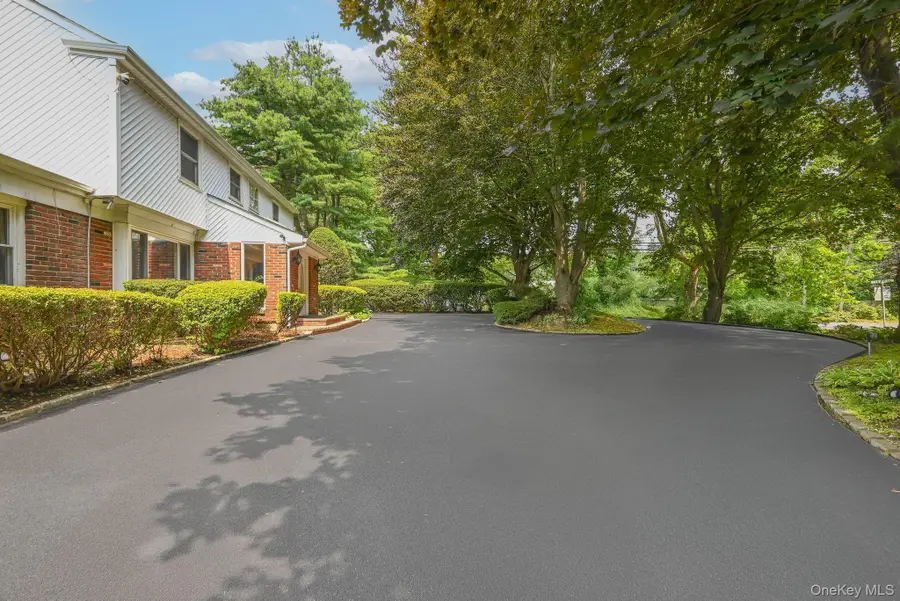 23 Pettit Drive, Dix Hills, NY 11746 - Image #3